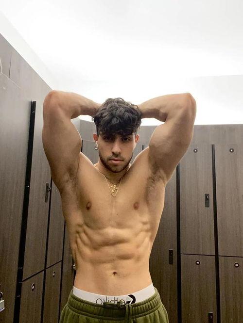 欧美帅哥短片视频大全