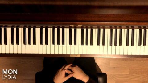 欧美小姐姐弹钢琴视频,指尖舞动下的音乐魅力