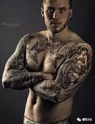 欧美纹身英国老头视频,欧美文化交融下的独特人生轨迹
